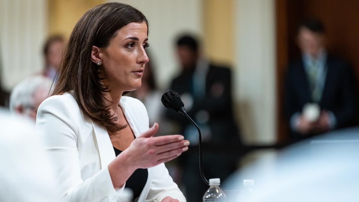 Photo of Cassidy Hutchinson testifying during a Select Committee hearing.